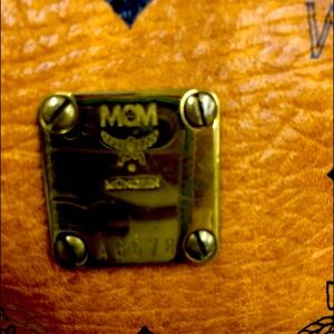 MCM mini crossbody purse, 71/2” W x 41/2 L, Brn/bl